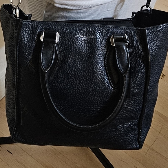 Michael Kors Navy Blue Pebbled Leather Handbag Tote Crossbody Made In Italy - Picture 3 of 13